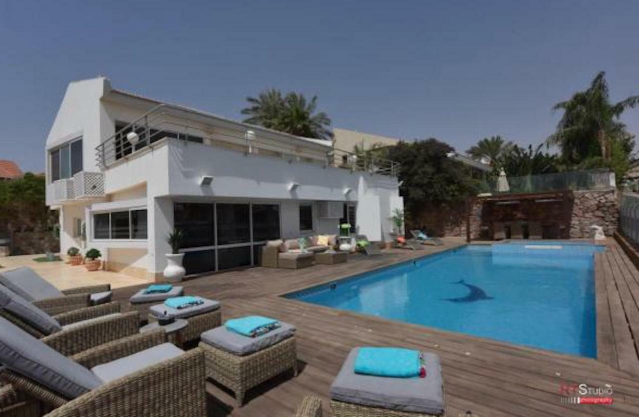 Villa With Heated Pool And Jacuzzi Sea View 300M Front Of The Beach Eilat Buitenkant foto